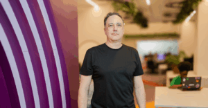 A revolução silenciosa da Inteligência Artificial está nas microempresas A revolução silenciosa da Inteligência Artificial está nas microempresas Ale Garcia, cofundador e co-CEO da Sólides