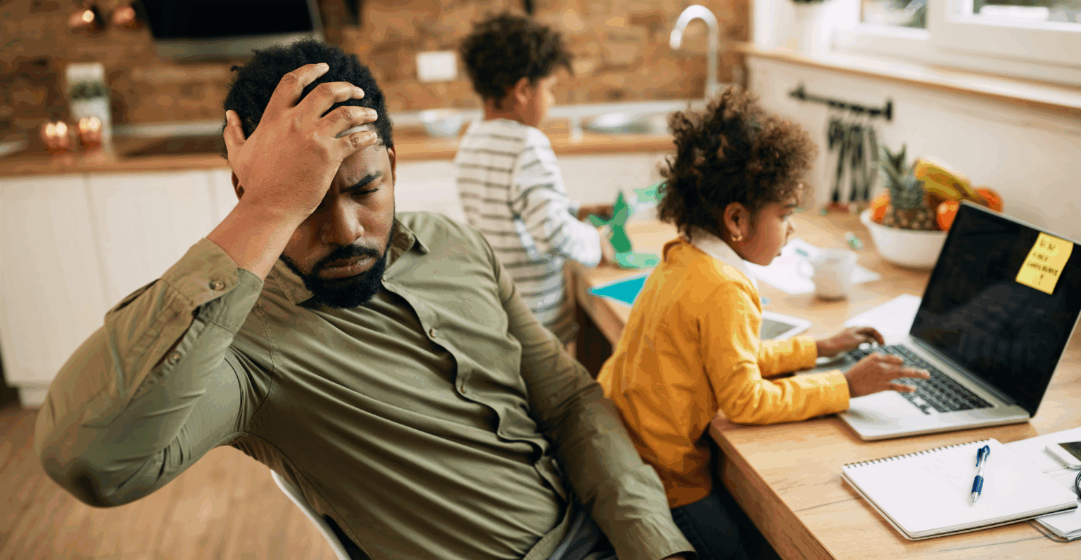 76% dos pais se sentem culpados por priorizar o trabalho, revela nova pesquisa do Infojobs