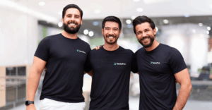 Os fundadores da RevisaPrev Luciano Herculani (COO), Bruno Motomatsu (CEO) e Rodrigo Lima (CRO). Crédito: divulgação