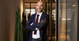 Você está treinando a IA para o seu negócio ou o seu negócio para a IA? IA