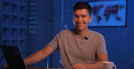 agências de marketing especializadas Renan Caixeiro é CMO e cofundador do Reportei