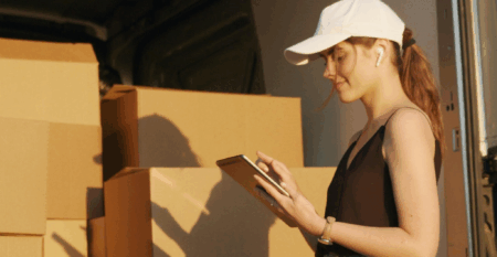 Frete vira fator decisivo para PMEs na Black Friday 2025, aponta SuperFrete