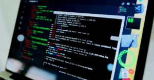 De vilões a guardiões do digital: a evolução da percepção do hacker no Brasil hacker