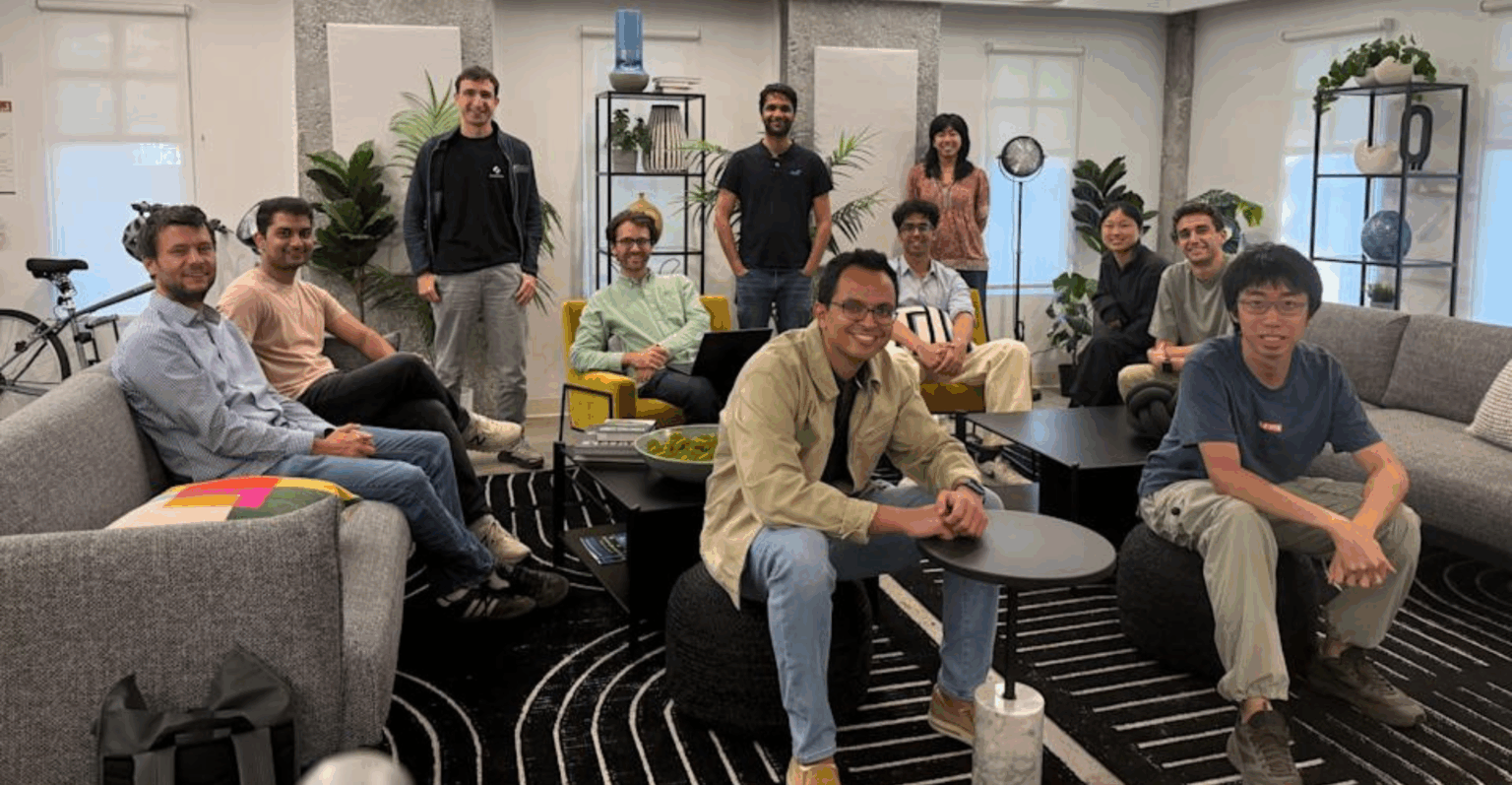 Inception capta US$ 50 milhões para desenvolver modelos de difusão aplicados a código e texto inception