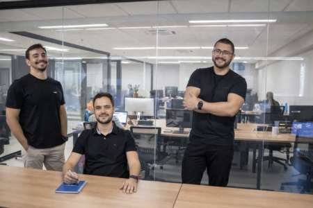 Gustavo Alves (Co-Founder e CEO AgRisk), Leonardo Rodovalho (Co-Founder e CEO Nagro) e Vinícius Dutra (Co-Founder e CTO Nagro e AgRisk)