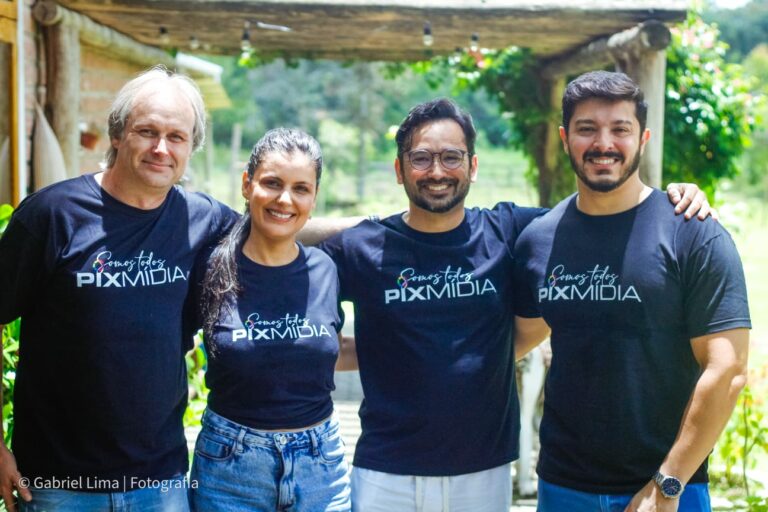 Legenda Cássio Hoffmann, Karine Santos, Hugo Ferreira e Renan Kreling Crédito Gabriel Lima