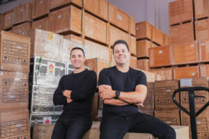 Após originar R$ 750 milhões em crédito, Blips cria fintech para ajudar PMEs a financiarem equipamentos Ricardo-Rocha-Board-Member-e-cofundador-da-Blips-e-Adolfo-Sortica-CEO-da-Blips