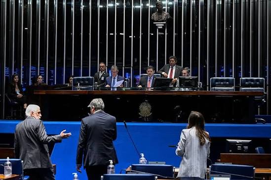 Congresso adia fechamento do Marco Legal e IA habitará no limbo legal até depois das eleições Congresso adia fechamento do Marco Legal e IA habitará no limbo legal até depois das eleições